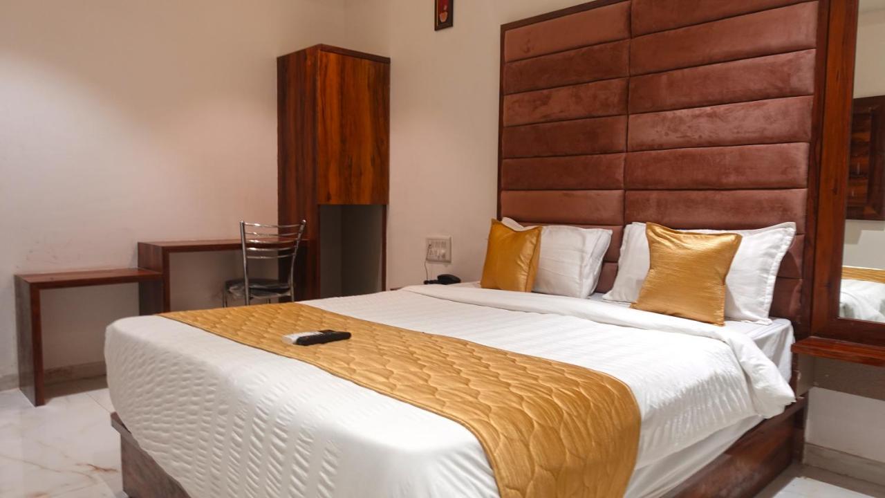 Hotel Palms Residency, Chembur Mumbai Exterior foto