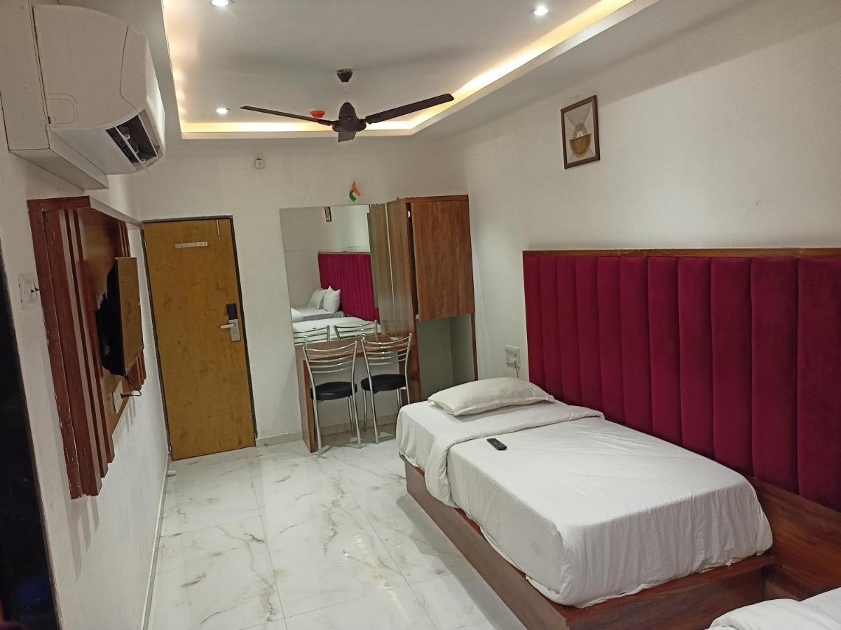 Hotel Palms Residency, Chembur Mumbai Exterior foto