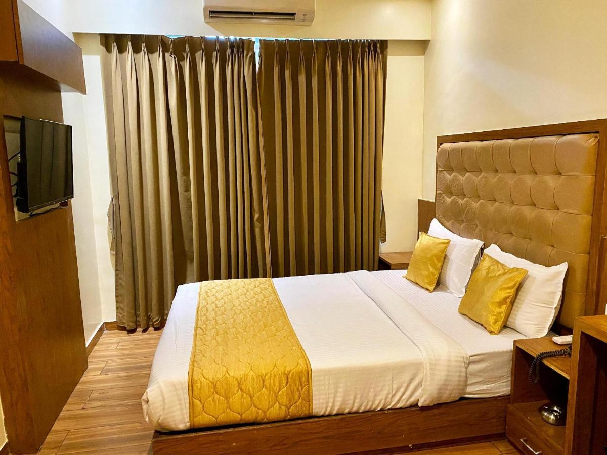 Hotel Palms Residency, Chembur Mumbai Exterior foto