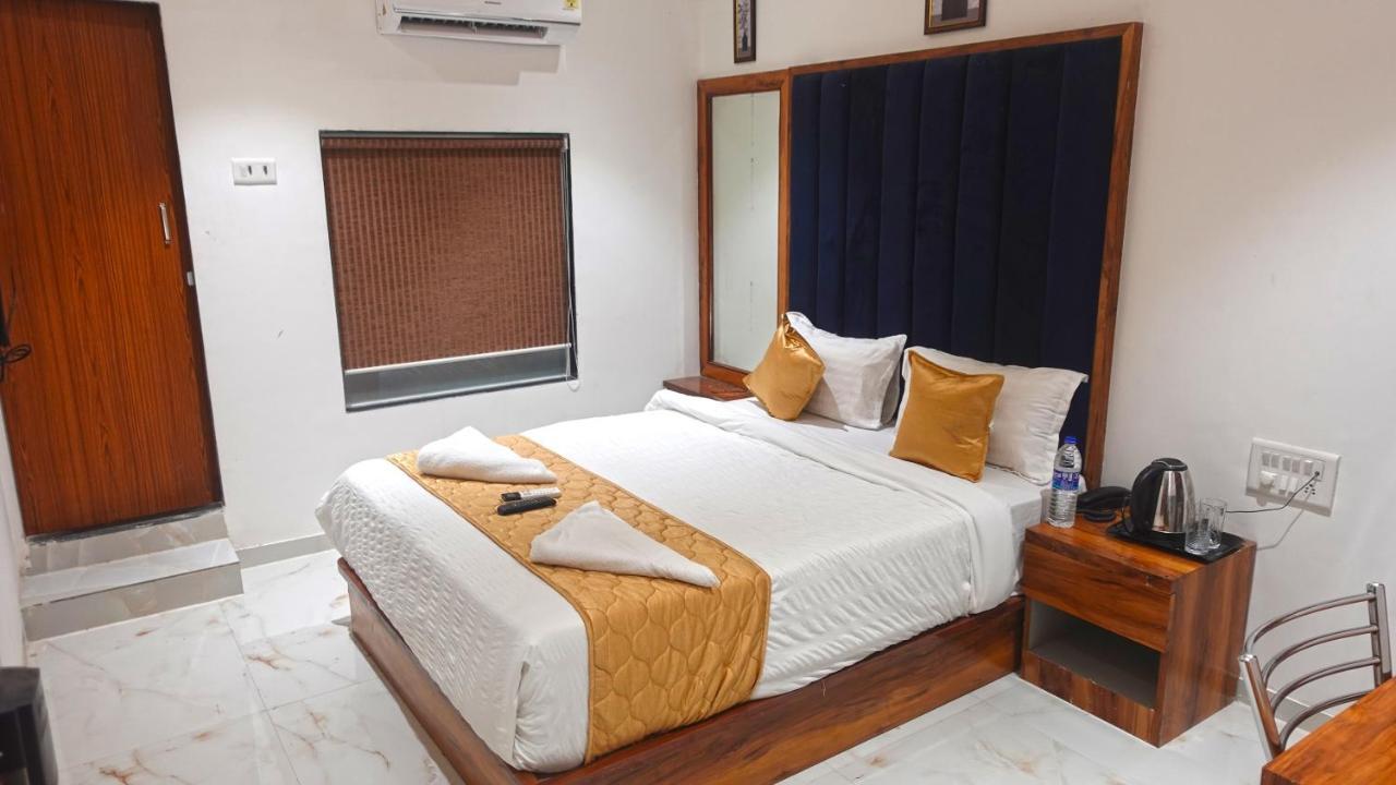 Hotel Palms Residency, Chembur Mumbai Exterior foto